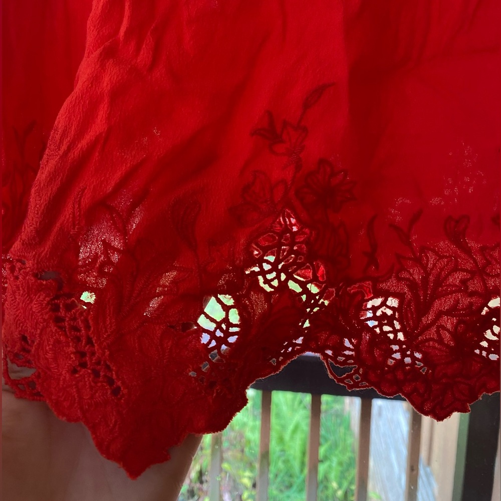 ASTR Off-Shoulder Top - Picture 3 of 3